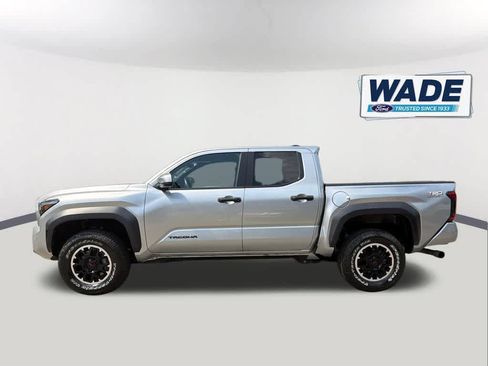 Used 2024 Toyota Tacoma TRD Off-Road AWD/4WD image 8