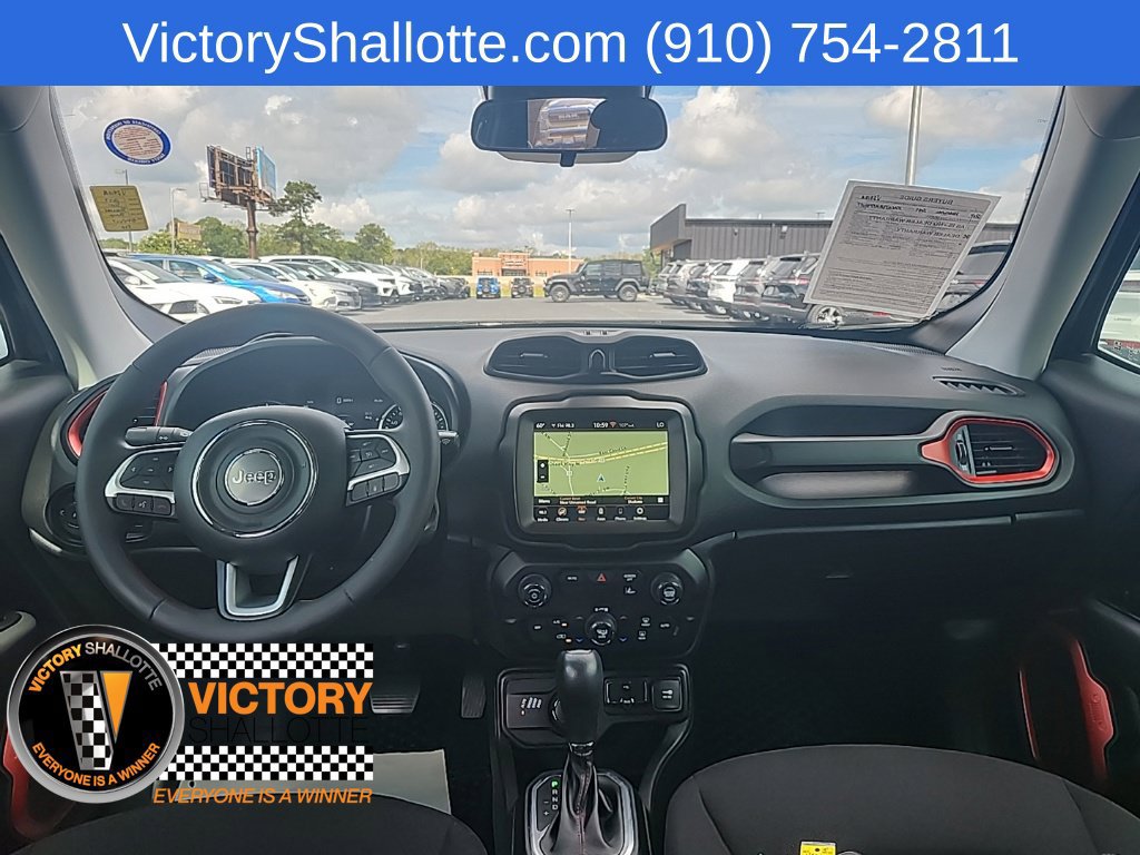 Certified 2023 Jeep Renegade Latitude AWD/4WD image 5