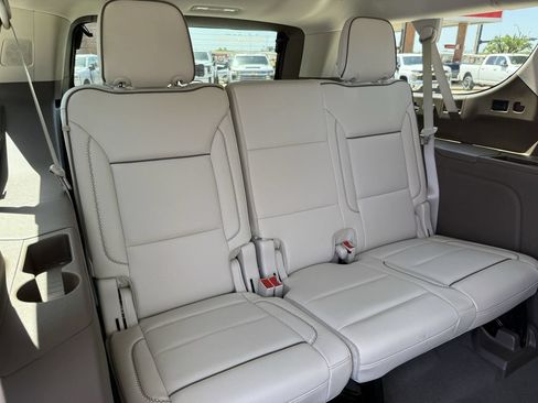 Used 2024 GMC Yukon XL Denali AWD/4WD image 29