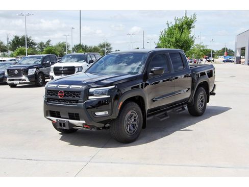 Certified 2025 Nissan Frontier PRO-4X AWD/4WD image 3