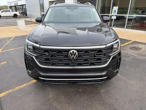 New 2026 Volkswagen Atlas SEL Premium R-Line AWD/4WD image 2