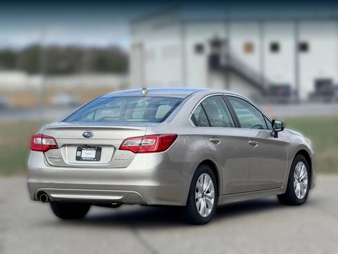Used 2016 Subaru Legacy 2.5i Premium image 9