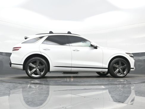 Certified 2023 Genesis GV70 2.5T w/ Sport Prestige Package image 43