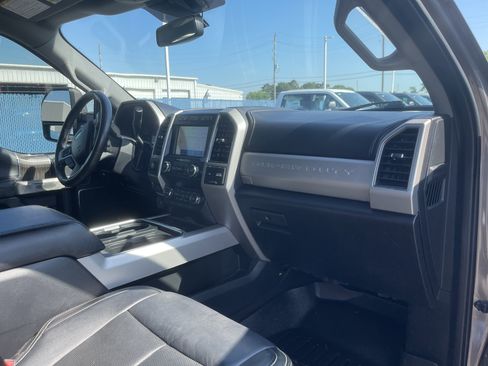 Used 2020 Ford F350 Lariat w/ Lariat Ultimate Package AWD/4WD image 16