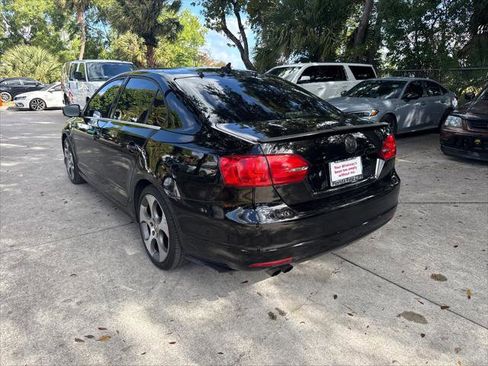 Used 2014 Volkswagen Jetta SE image 9