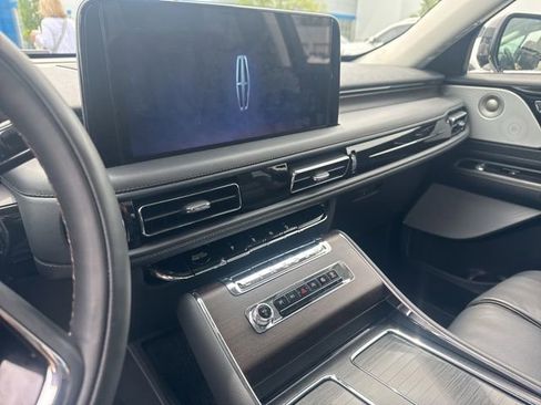 Used 2026 Lincoln Aviator Reserve AWD/4WD image 10
