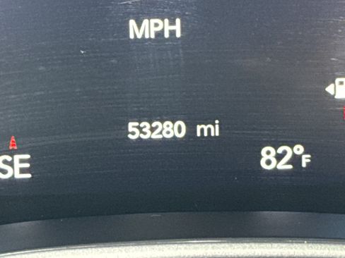 Used 2025 Chrysler Pacifica Select FWD image 12