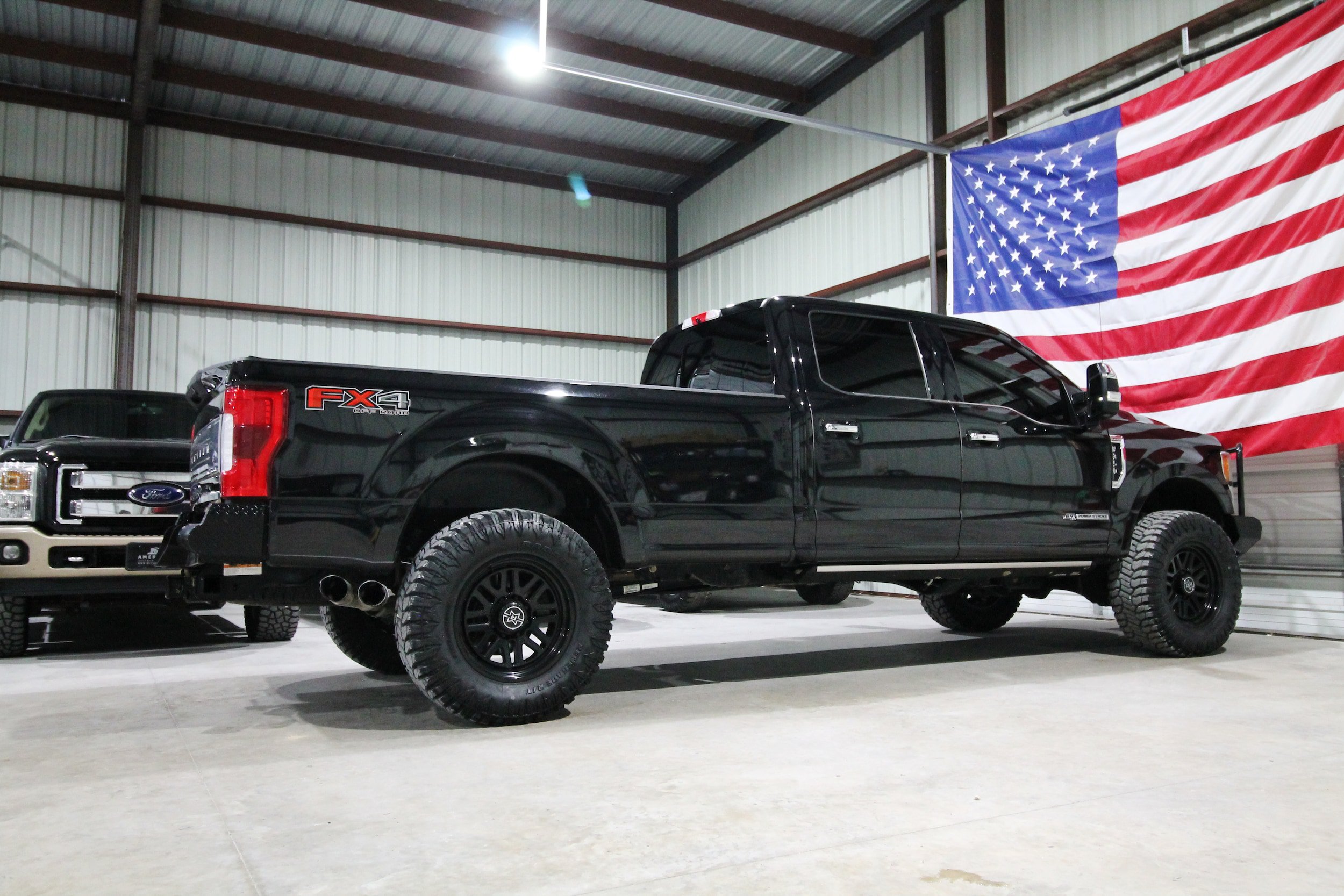 Used 2019 Ford F350 Platinum w/ Platinum Ultimate Package AWD/4WD image 13