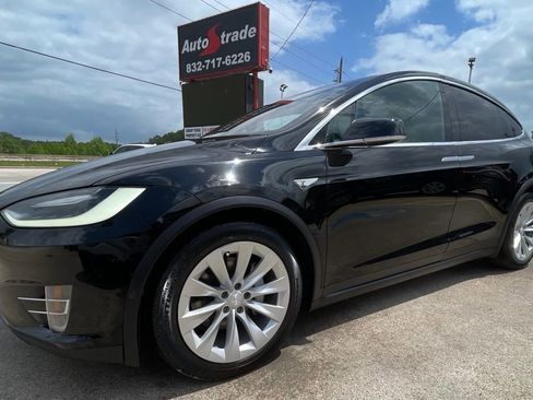 Used 2016 Tesla Model X 75D image 3