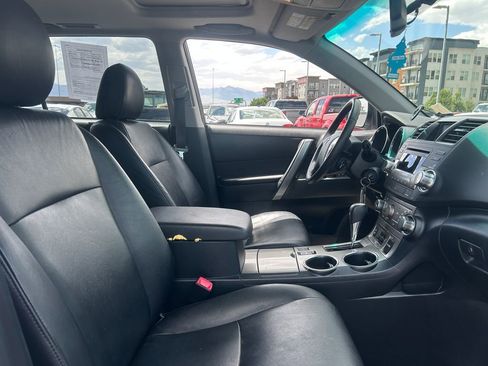Used 2012 Toyota Highlander 4WD Hybrid w/ Leather Pkg image 36