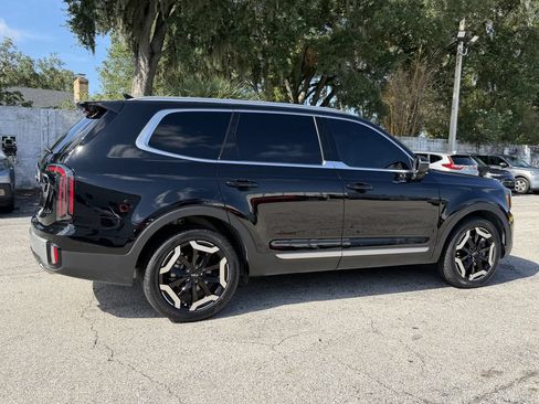 Certified 2024 Kia Telluride EX FWD image 5