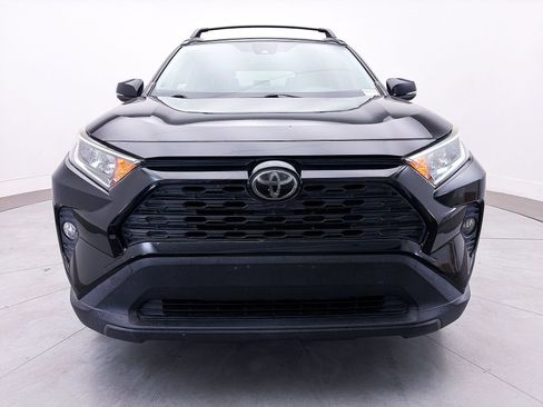 Used 2019 Toyota RAV4 XLE Premium w/ Carpet Mat Package FWD image 10