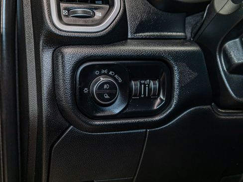 Used 2019 RAM 2500 Laramie AWD/4WD image 16