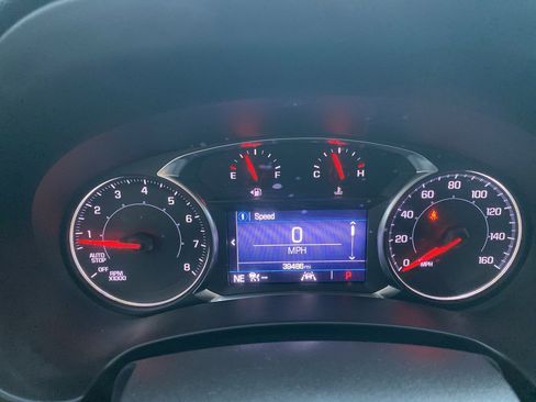 Used 2022 GMC Terrain SLE w/ Elevation Edition image 2