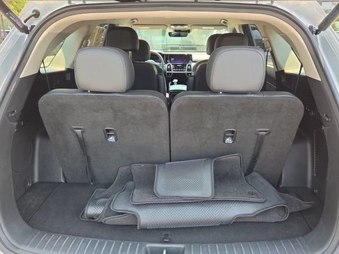 Used 2023 Kia Sorento EX FWD image 16