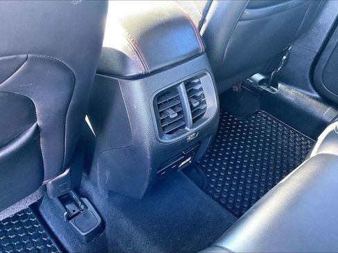 Used 2019 Jeep Cherokee Trailhawk image 34