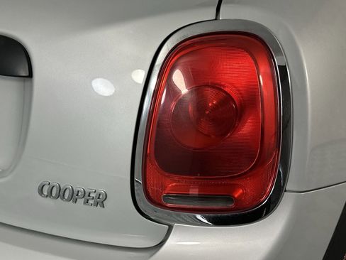 Used 2017 MINI Cooper 4-Door Hardtop FWD image 25