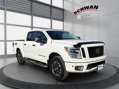 Used 2018 Nissan Titan PRO-4X image 2