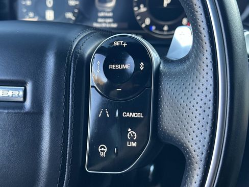 Used 2018 Land Rover Range Rover Velar R-Dynamic HSE image 16