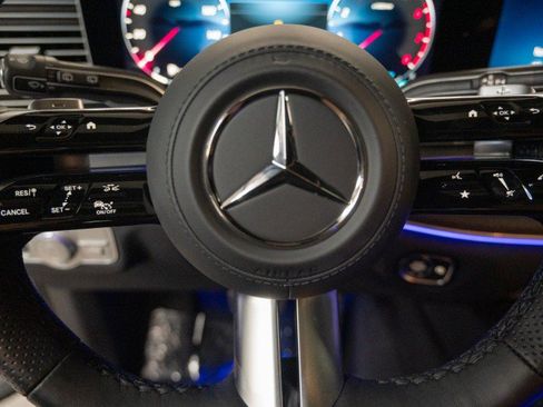 New 2026 Mercedes-Benz GLS 450 4MATIC image 24