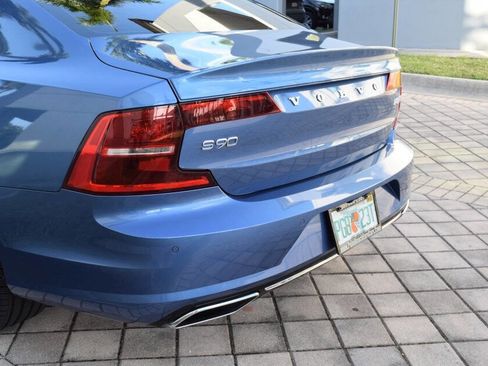 Used 2020 Volvo S90 T6 R-Design image 18