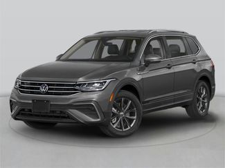 Used 2022 Volkswagen Tiguan SE R-Line image 1