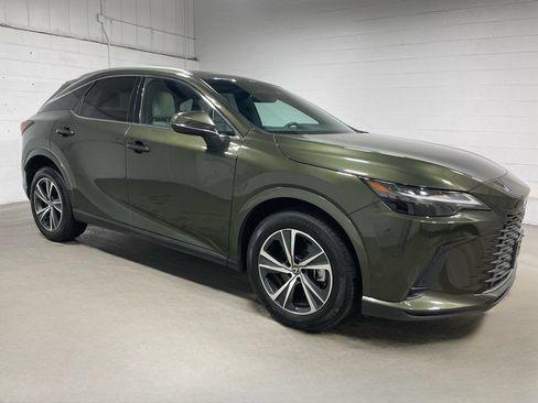 Used 2023 Lexus RX 350 Premium w/ Accessory Package AWD/4WD image 3