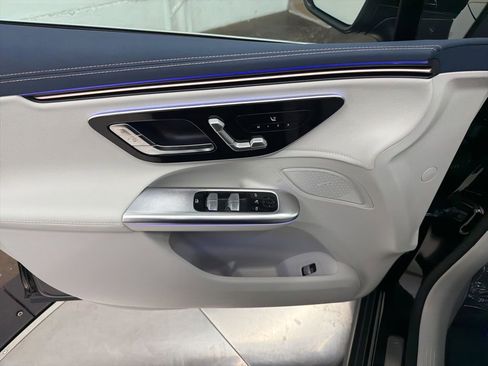 New 2026 Mercedes-Benz EQE 320 4MATIC SUV image 17