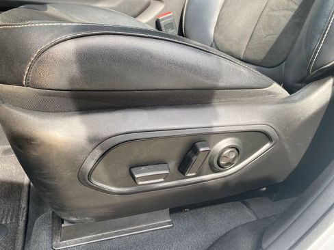 Used 2023 Jeep Grand Cherokee Altitude AWD/4WD image 22