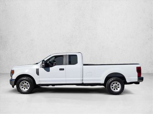 Used 2022 Ford F250 XL w/ Power Equipment Group image 8