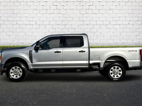Used 2024 Ford F250 XLT image 7