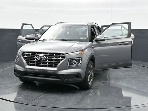 Used 2020 Hyundai Venue SEL w/ Convenience + Premium Package FWD image 40