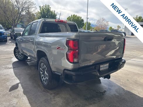 Used 2025 Chevrolet Colorado Z71 w/ Technology Package AWD/4WD image 5