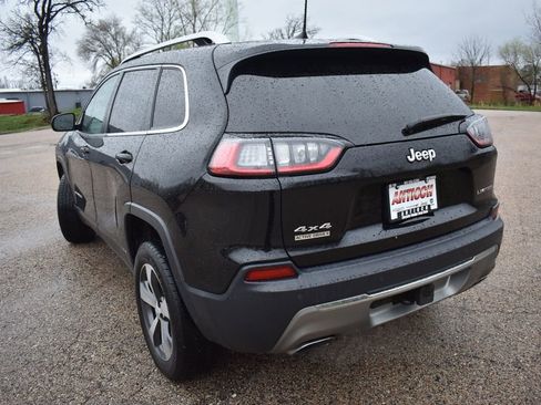 Used 2019 Jeep Cherokee Limited w/ Luxury Group AWD/4WD image 5