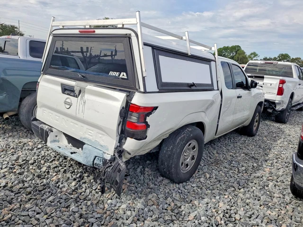 Used 2024 Nissan Frontier S w/ Technology Package RWD image 3
