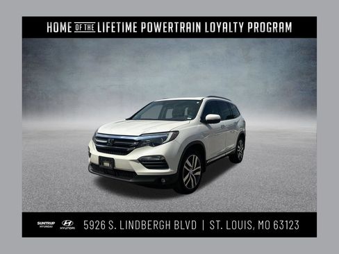 Used 2017 Honda Pilot Touring image 1
