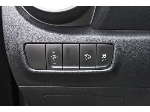 Used 2022 Hyundai Kona SEL FWD image 20