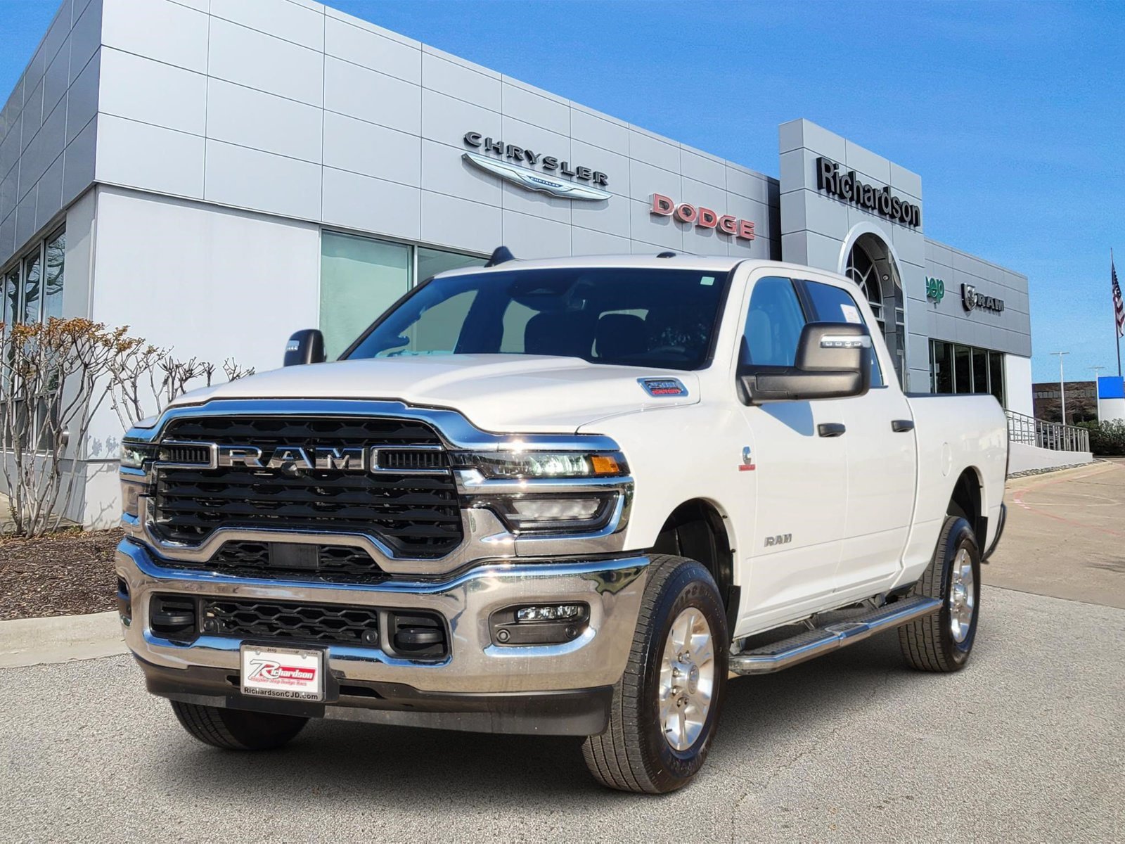 Used 2026 RAM 2500 Big Horn AWD/4WD image 2