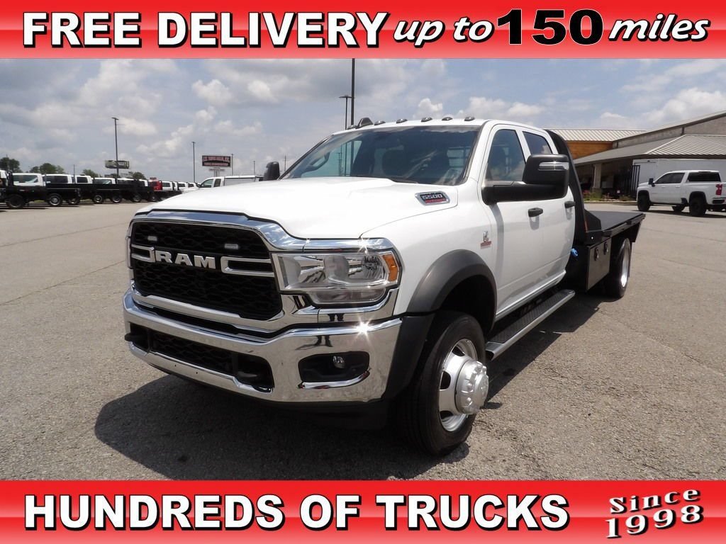 Used 2024 RAM 5500 Tradesman w/ Chrome Appearance Group AWD/4WD image 1