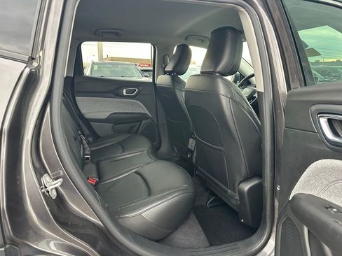 Used 2022 Jeep Compass Latitude image 14