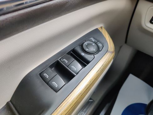 Used 2018 GMC Acadia Denali w/ Technology Package image 24