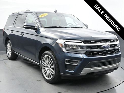 Used 2022 Ford Expedition Limited image 1