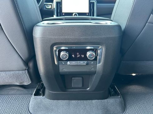 Used 2025 GMC Yukon XL Denali w/ Sun & Power Step Package image 13