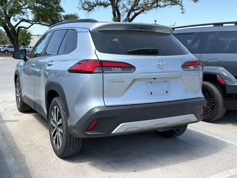 Certified 2025 Toyota Corolla Cross XLE image 7