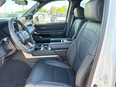 New 2026 Toyota Tundra Limited AWD/4WD image 8