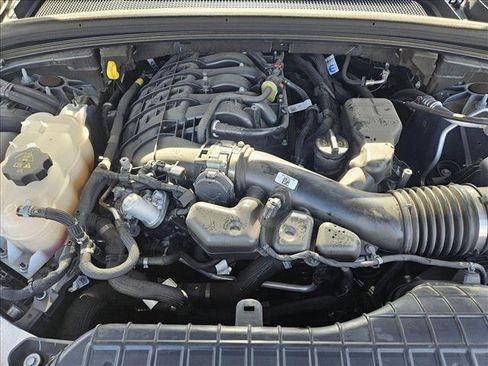 Used 2024 Jeep Grand Cherokee Altitude image 23