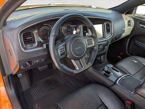 Used 2014 Dodge Charger SXT RWD image 9