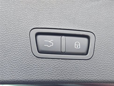 Used 2025 Alfa Romeo Tonale w/ Premium Package image 20