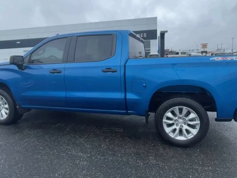 Used 2023 Chevrolet Silverado 1500 Custom w/ LPO, Dark Essentials Package AWD/4WD image 3