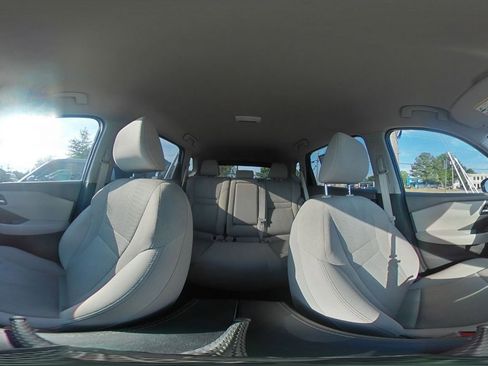 Used 2025 Nissan Rogue SV FWD image 44